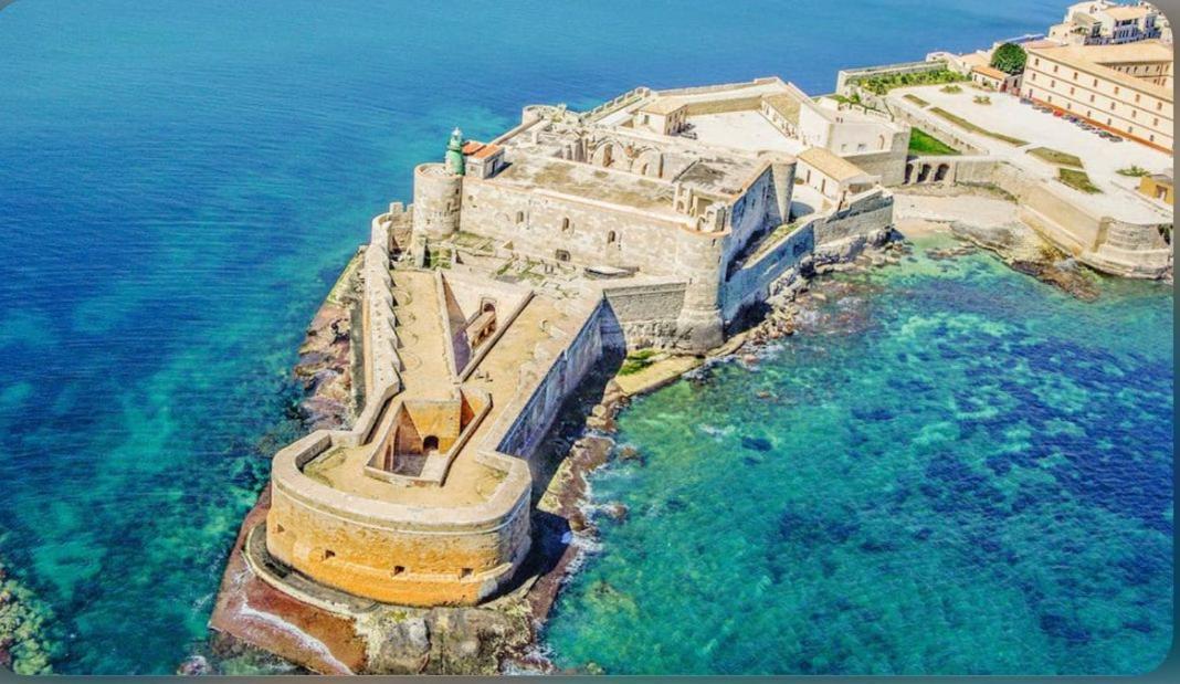 La Casa Di Tina Villa Canicattini Bagni Kültér fotó